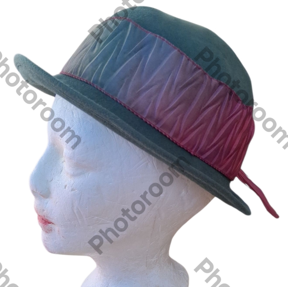 Vintage Andre Green/Red Felt Hat 3854